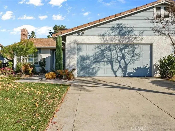 29 Sparrow Ct, Redlands, CA 92374
