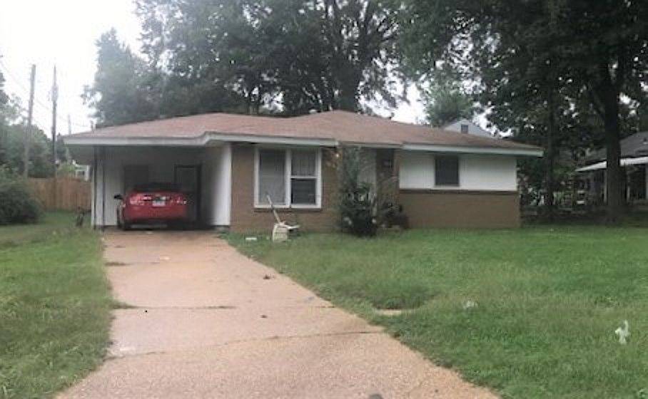 1st image of 813 Valley Dr