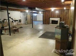 707 Hidden Lake Dr, Saint Peters, MO 63376