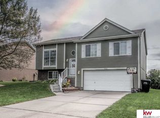 18211 Margo St, Omaha, NE 68136