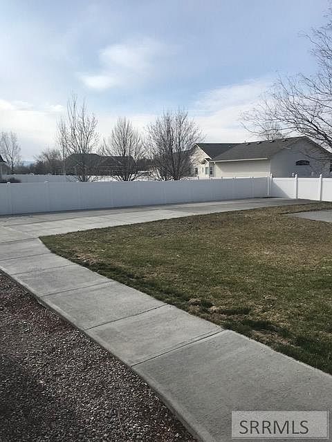 1st image of 2826 Driftwood Ln