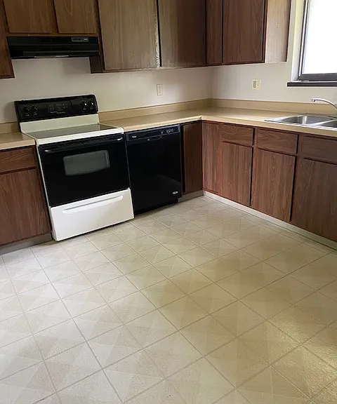 850 Gloucester Ct #2 — Photo 9