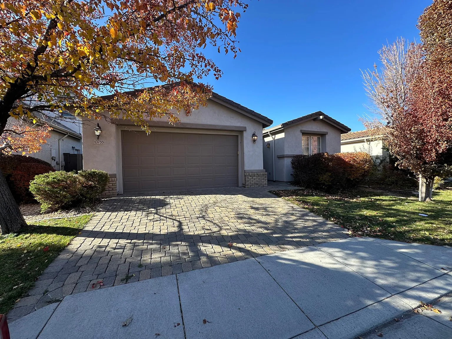 13755 Seabiscuit Dr photo 1