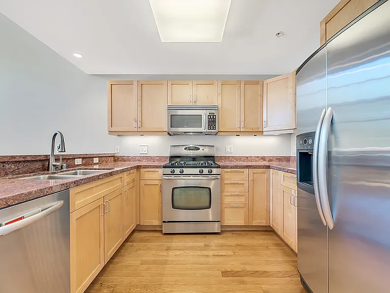 350 N 2nd St #137 — Photo 2