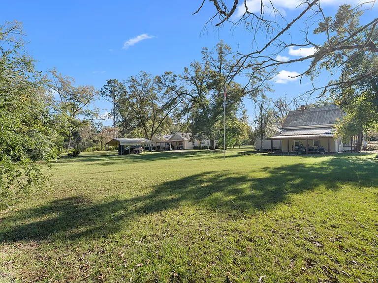 225 Oliver Hwy — Photo 20