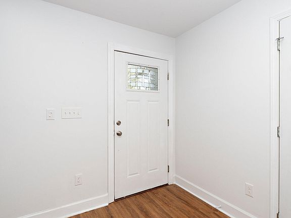 5th image of 2922 Beechwood Dr
