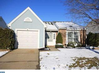 637 Cascade Dr S, Mount Laurel, NJ 08054