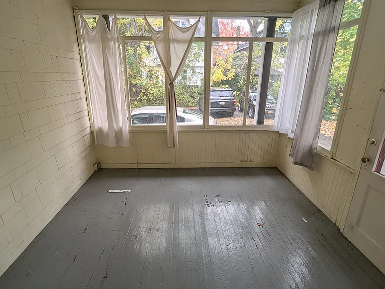 8 Buckingham St #1 — Photo 10
