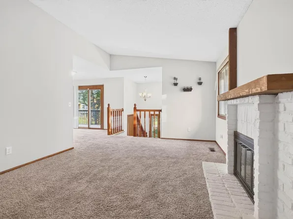 9774 Dorset Ln, Eden Prairie, MN 55347