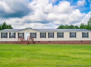 145 Tall Oaks Dr, Spring Lake, NC 28390