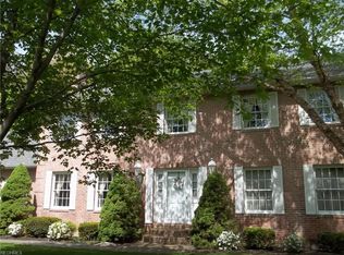893 Chestnut Ln, Amherst, OH