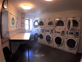 Rented by R New York