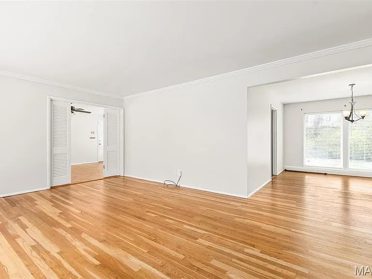 living room to dining room