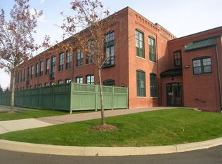 1 Indian Neck Ave APT 7, Branford, CT 06405