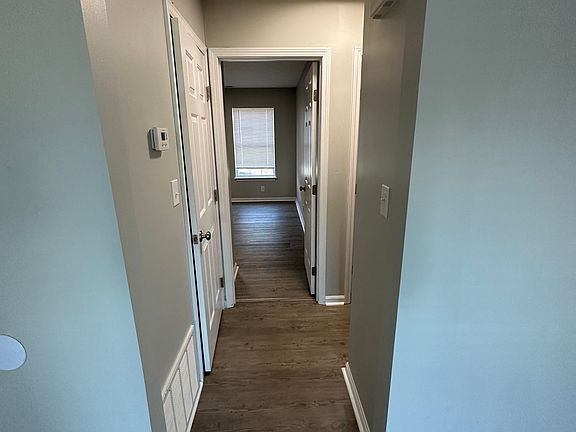 4th image of 475 Raymond Rd #1