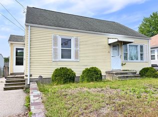 15 Paine St, Bellingham, MA 02019