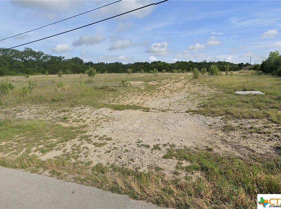 2nd image of 409 Reese Creek Rd