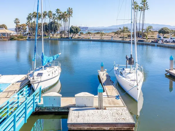 8 Antigua Ct, Coronado, CA 92118