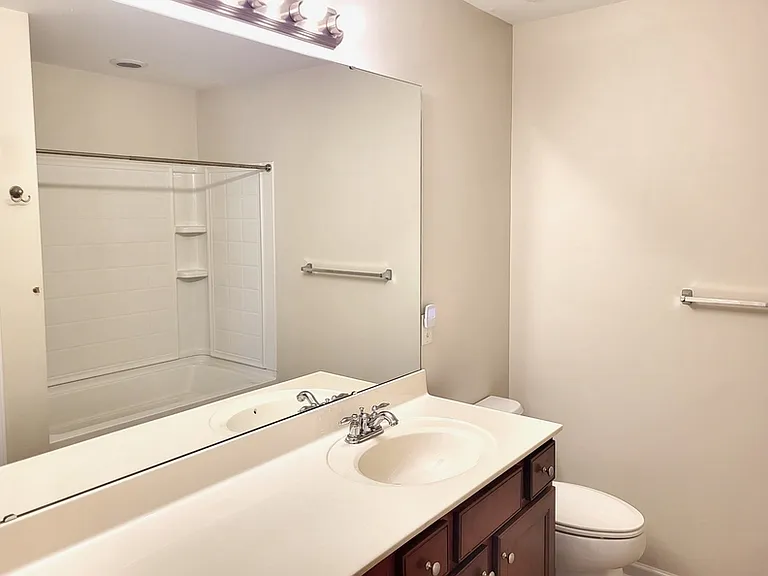 105 Clubhouse Dr — Photo 31