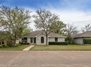 1502 Southern Plantation Dr, College Station, TX 77845