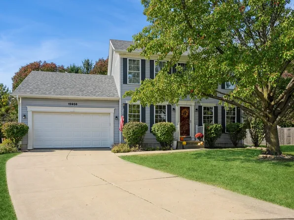15956 Rosewood Ct, Clive, IA 50325