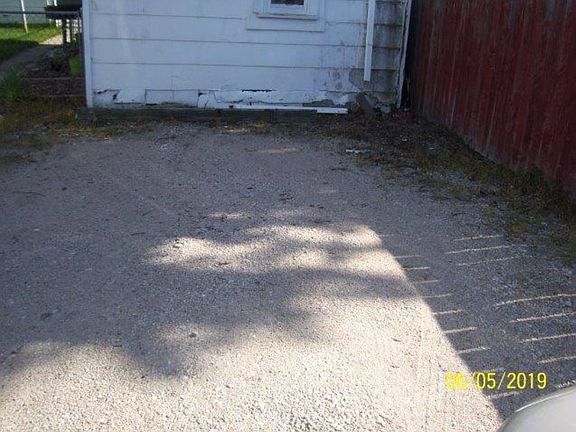 3rd image of 817 1/2 W F St