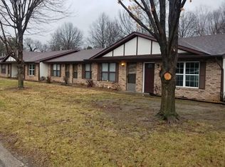 513 Red Bud Ln #C, Troy, IL 62294