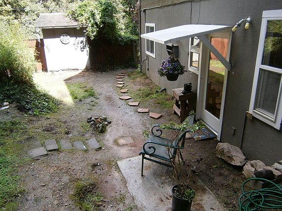 2nd image of 10719 Lomita Ave #B