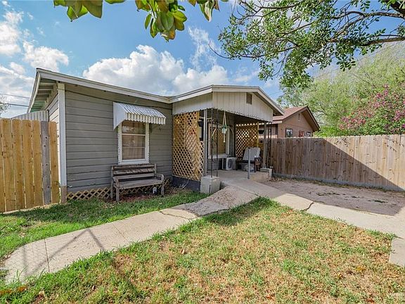 2nd image of 509 Mesquite St