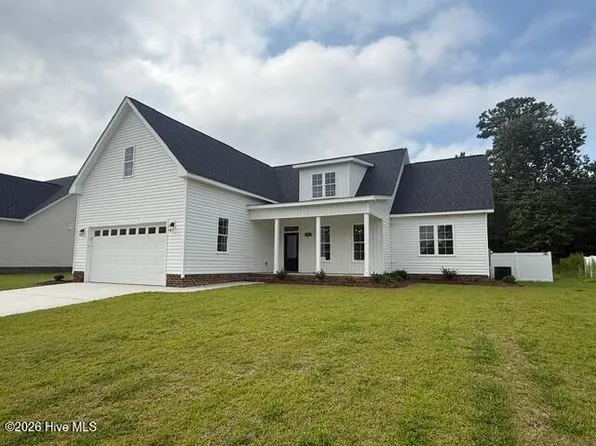 3301 School View Drive, Farmville, NC 27828
