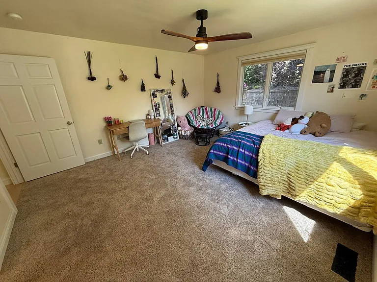 230 River Pl — Photo 18