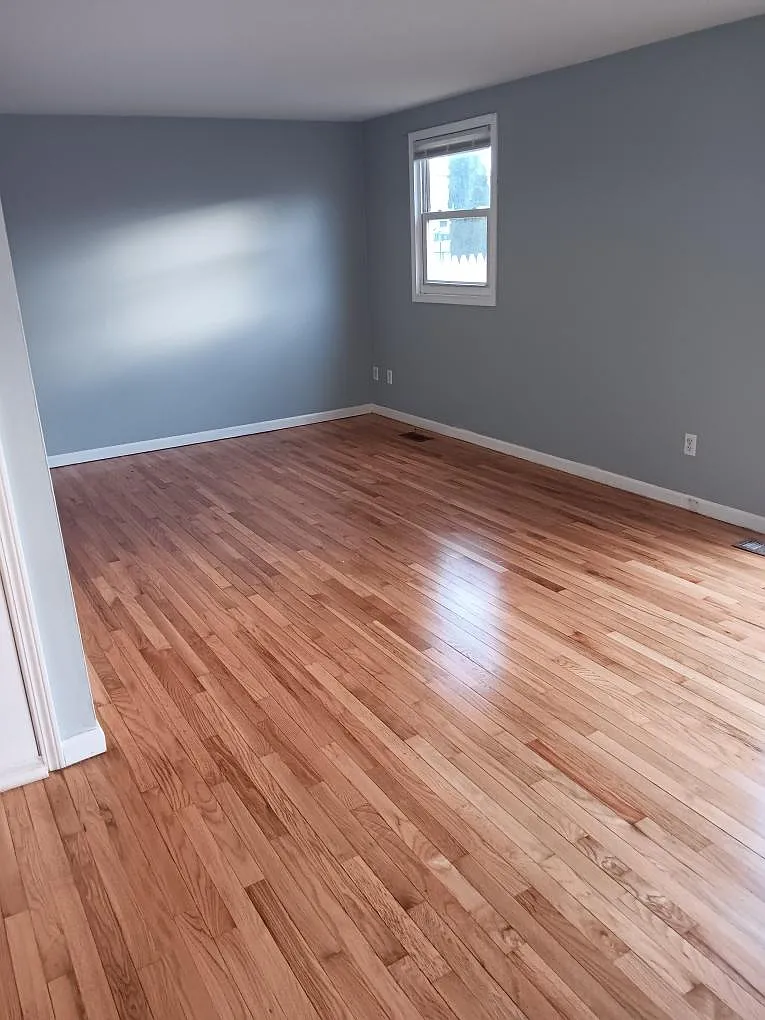 3 bed, 1047 sqft, $2,025 — Photo 4