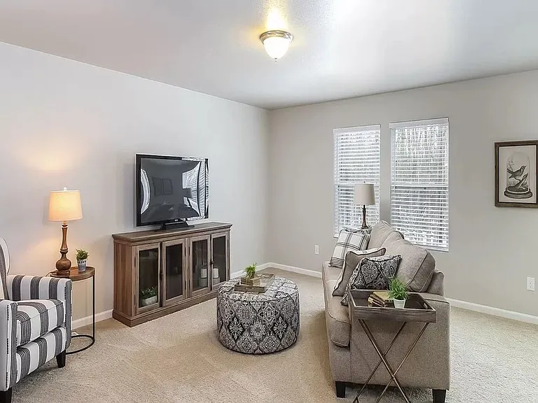 1040 Broken Ridge Dr — Photo 7