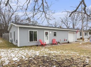 2694 Patterson Rd, Wayland, MI 49348