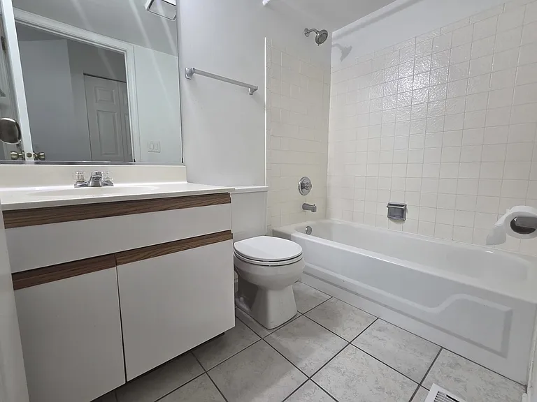 2213 Camden Ln #2213 — Photo 12