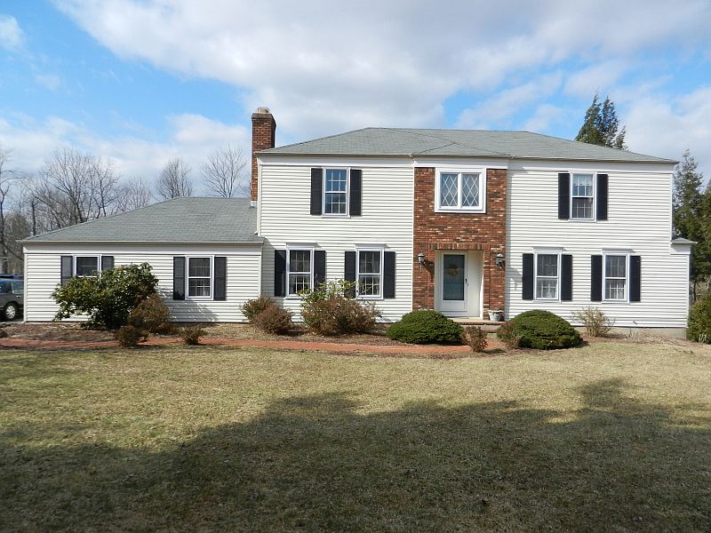 2nd image of 3 Hoagland Rd