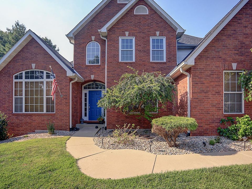 1st image of 134 Ginger Hollow Ct