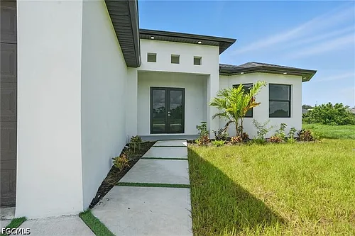 472 Rajah St Photo 1