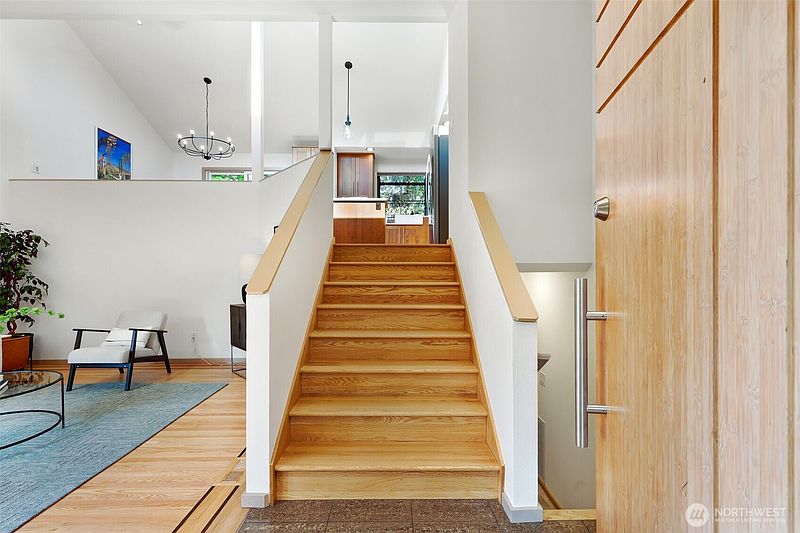 2nd image of 9559 45th Avenue NE