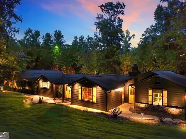 134 Cedar Dr, Woodstock, GA 30189