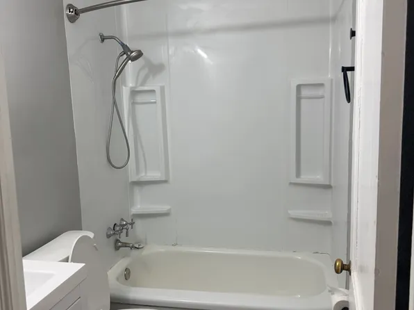 1215 E Breckenridge St, Ferndale, MI 48220