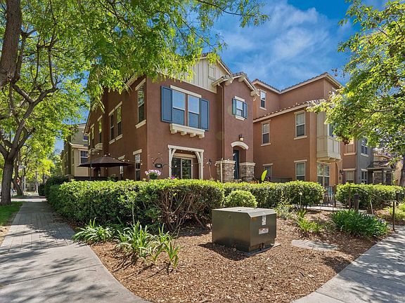 2nd image of 1831 Scarlet Pl