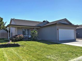 19012 E Michielli Ln, Greenacres, WA 99016