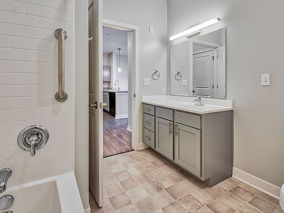 2nd image of 2274 5th Ave #407