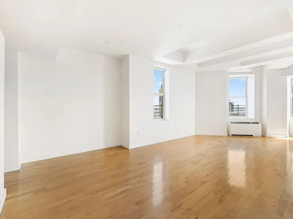 15 Broad St APT 3930, New York, NY 10005