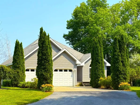 6101 Herkner Rd, Traverse City, MI 49685