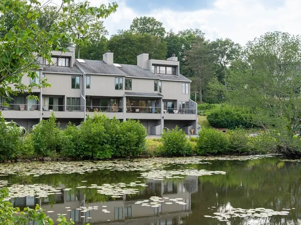 112 Mill Pond #112, North Andover, MA 01845
