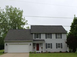 4196 Riverview Dr, Alma, MI 48801