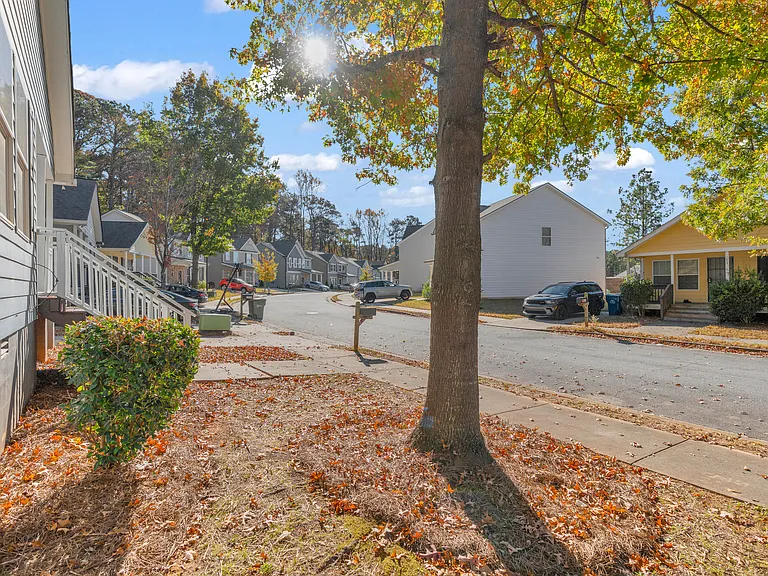 1040 Thomasville Estates Way SE — Photo 48