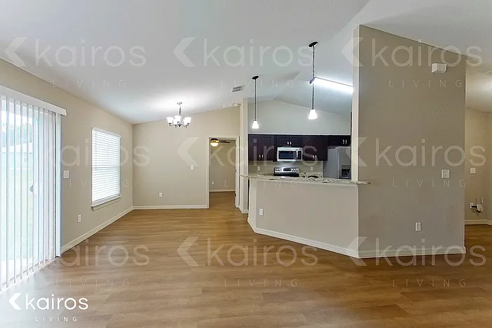 4 bed, 2.0 bath, 1747 sqft, $2,025 — Photo 4